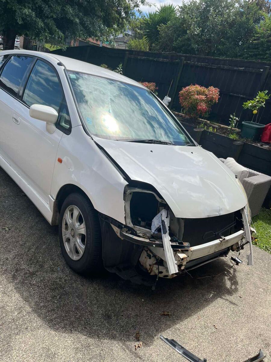Crash-damaged Honda Stream bought by our South Auckland car wreckers